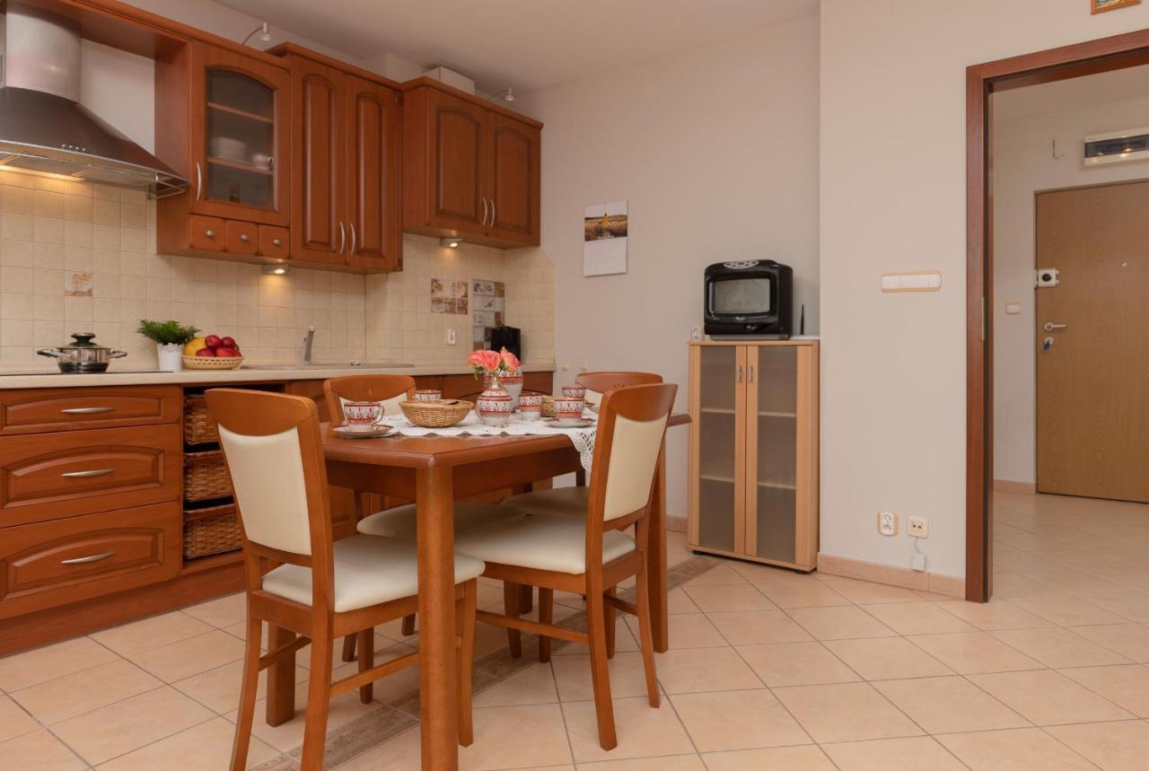 Pejzazowa Apartment Metro Wilanowska Mokotow By Noclegi Renters Warszawa Eksteriør bilde