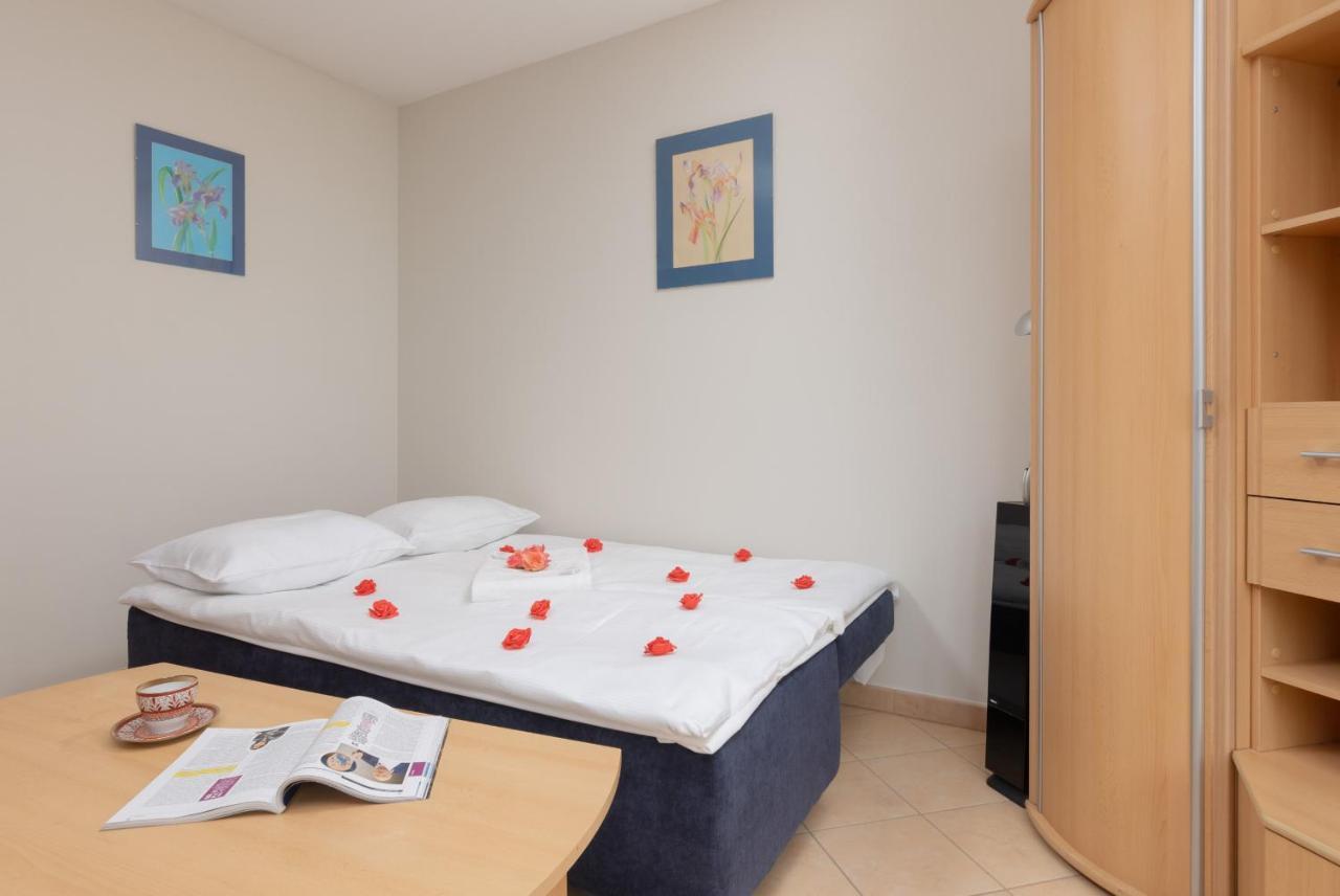 Pejzazowa Apartment Metro Wilanowska Mokotow By Noclegi Renters Warszawa Eksteriør bilde