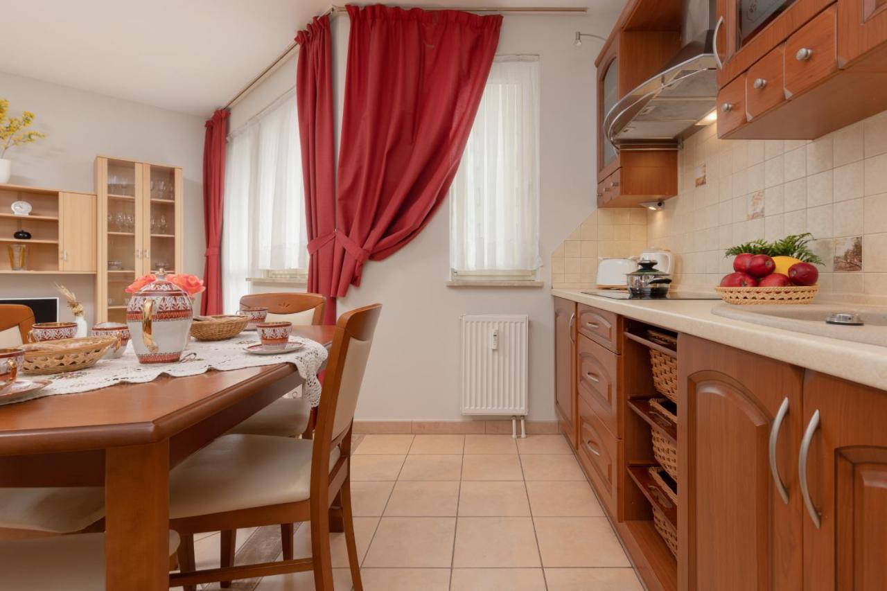 Pejzazowa Apartment Metro Wilanowska Mokotow By Noclegi Renters Warszawa Eksteriør bilde